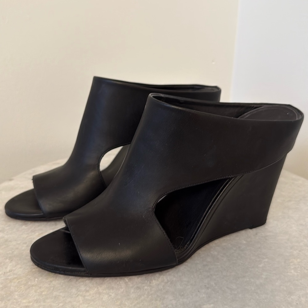 Vince Kaya Leather Wedge Sandals Size 11